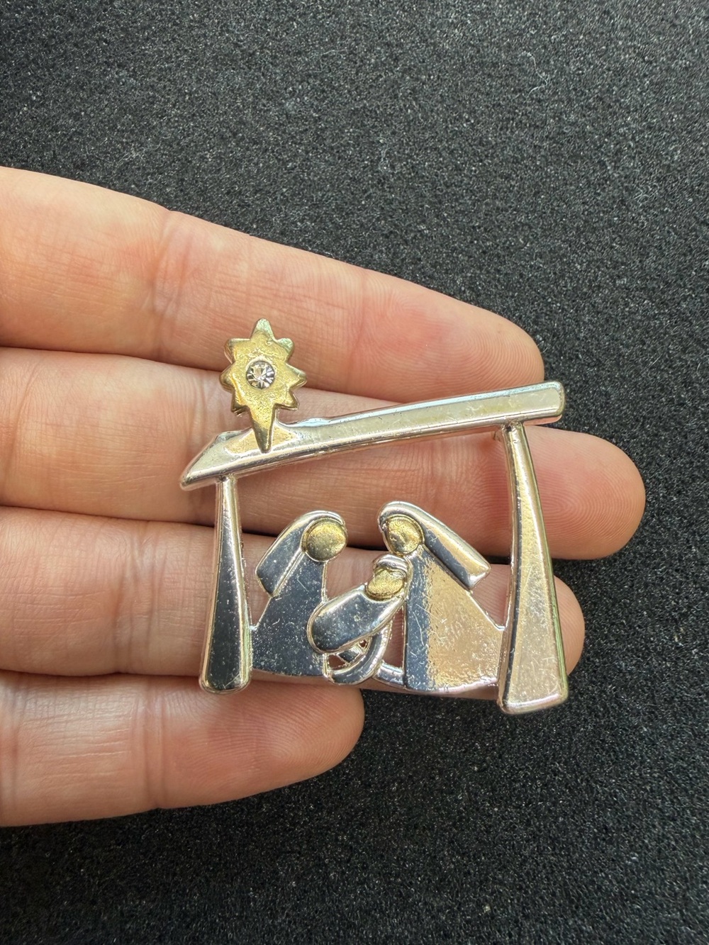 Vintage Nativity Scene Brooch Pin With Crystal Star